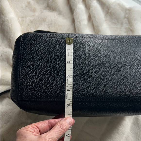 Kate Spade Black Pebbled Leather Bow Shoulder/ Crossbody Bag - Picture 6 of 14